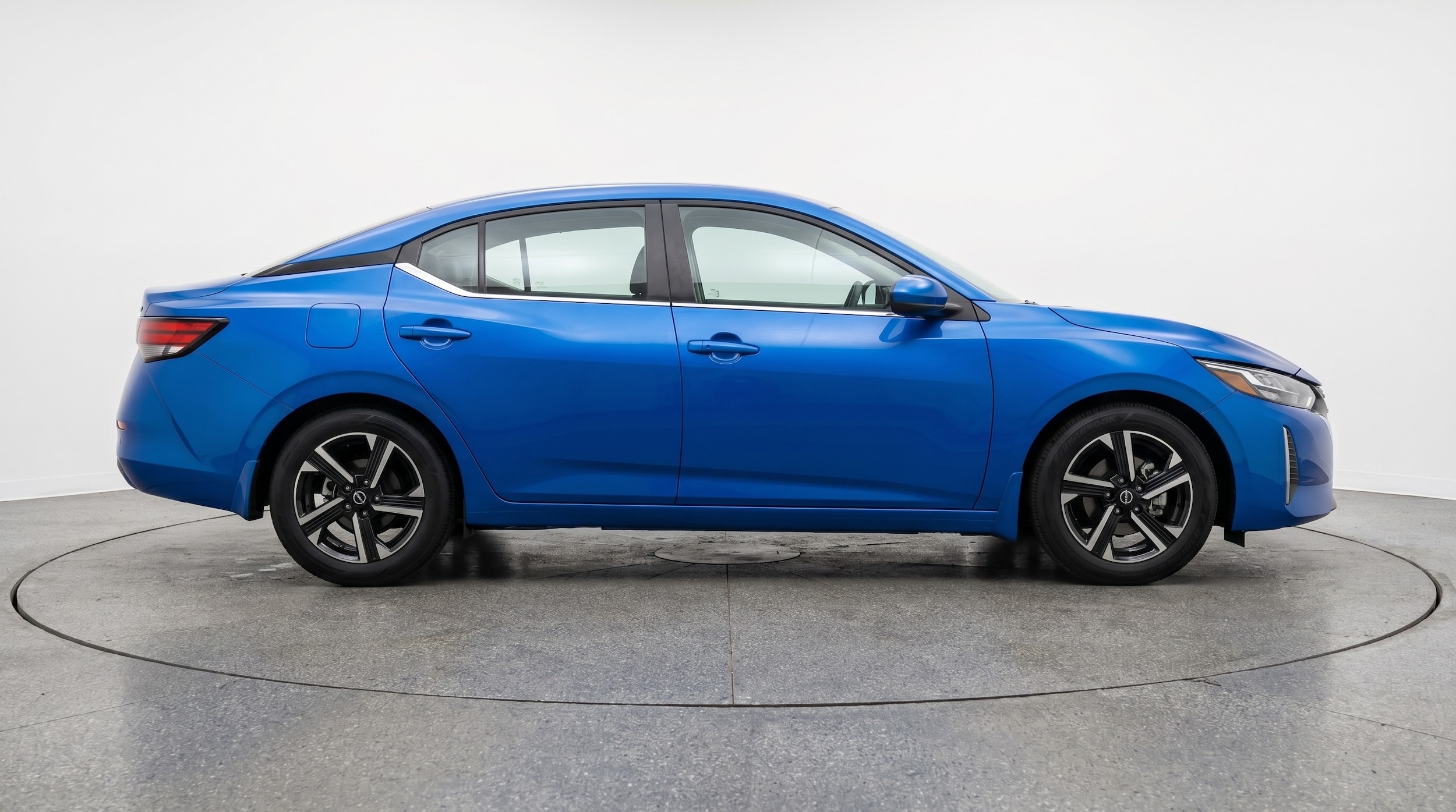 Thumbnail: 2025 Nissan Sentra - 8