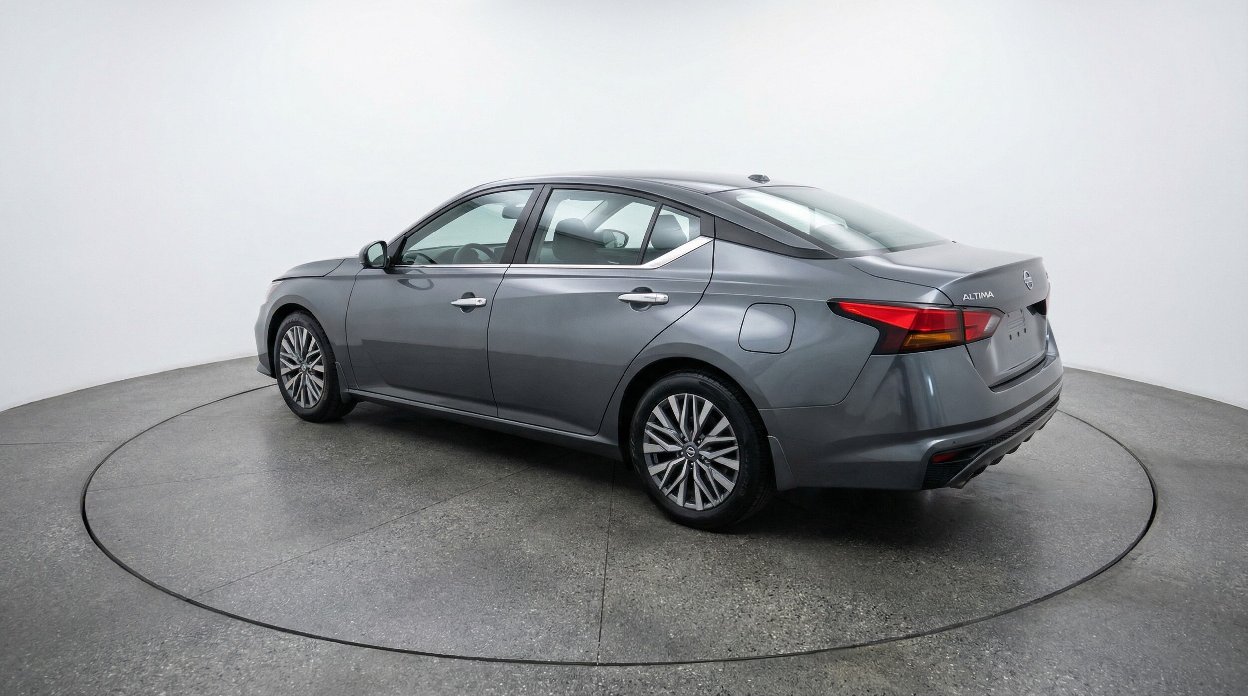 Thumbnail: 2025 Nissan Altima - 5