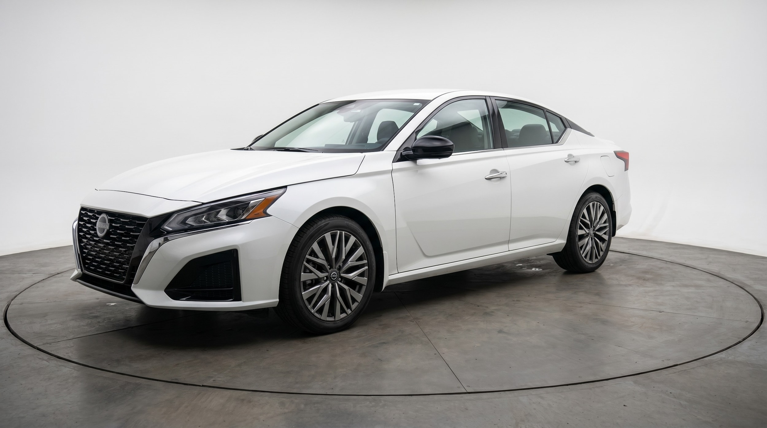 Thumbnail: 2025 Nissan Altima - 3