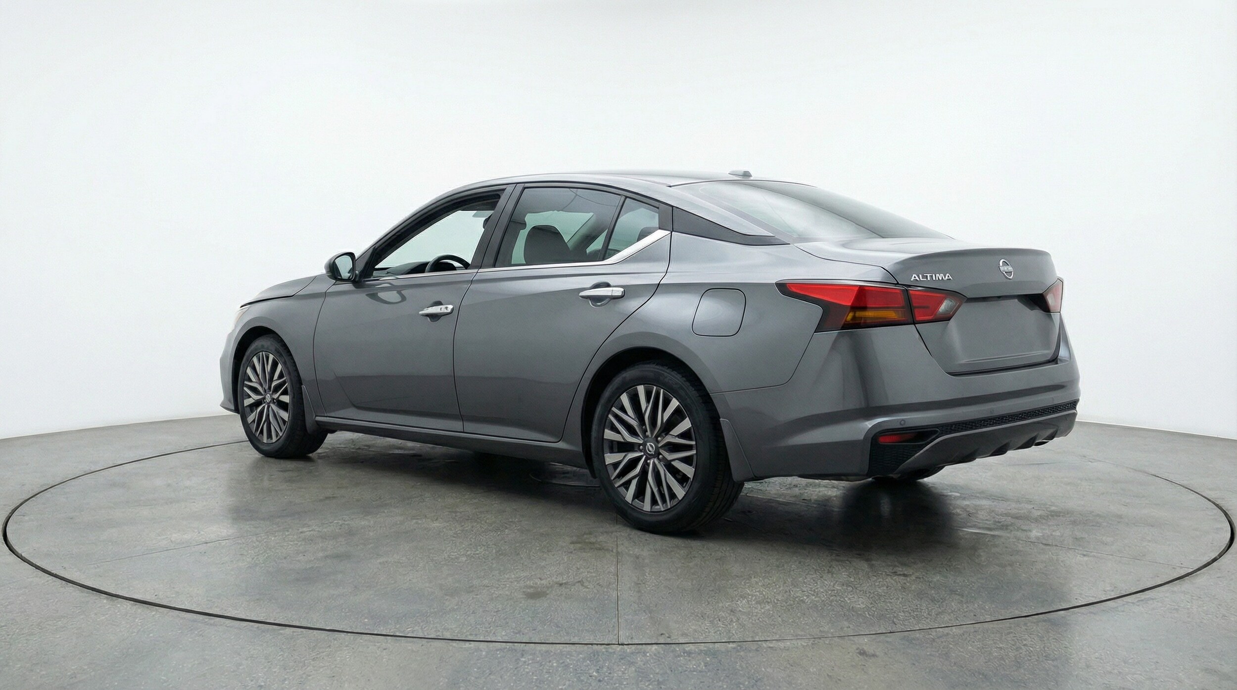 Thumbnail: 2025 Nissan Altima - 5