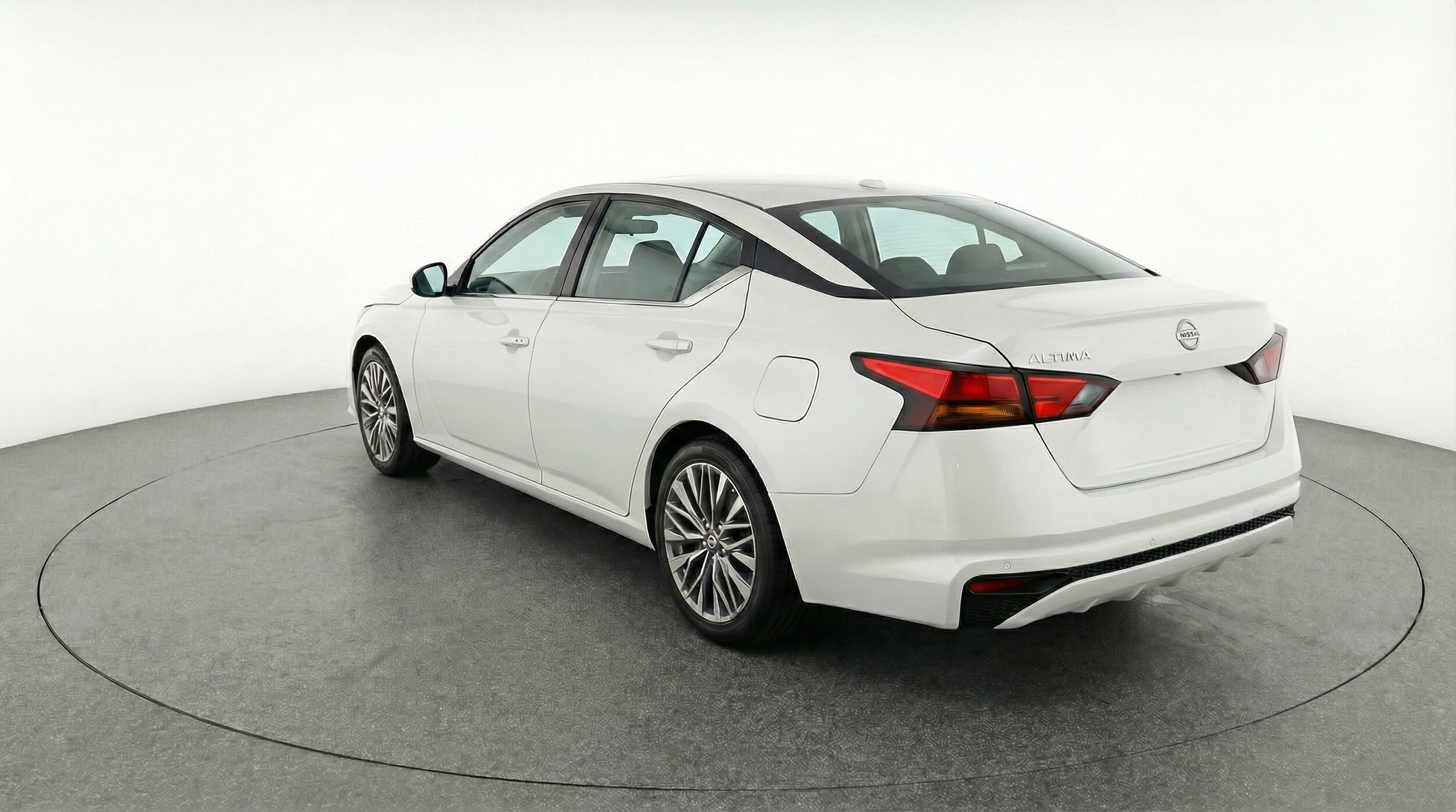 Thumbnail: 2025 Nissan Altima - 5