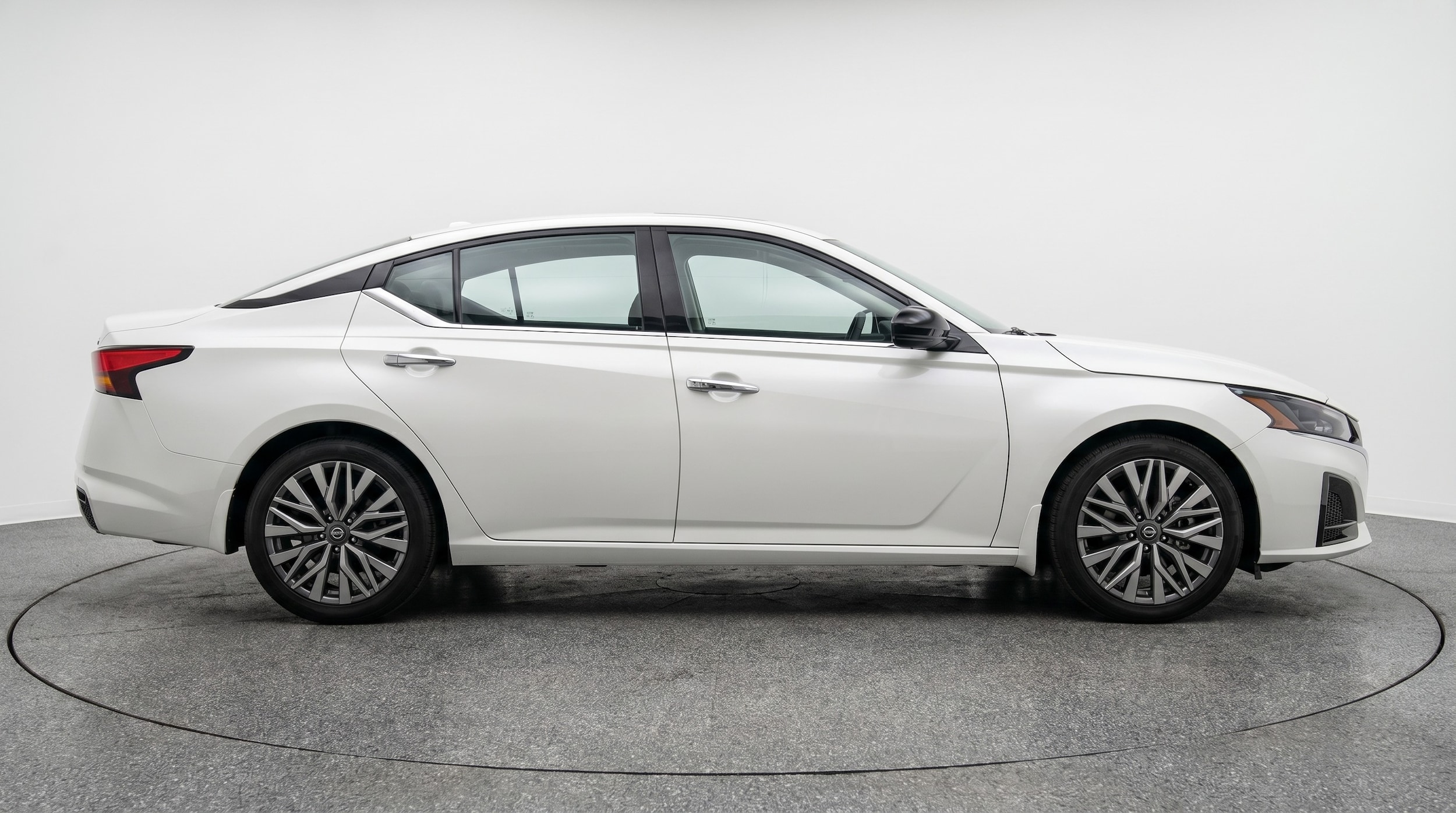 Thumbnail: 2025 Nissan Altima - 8