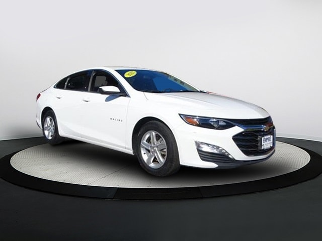 Used 2022 Chevrolet Malibu 1LT with VIN 1G1ZD5ST3NF157146 for sale in Fall River, MA