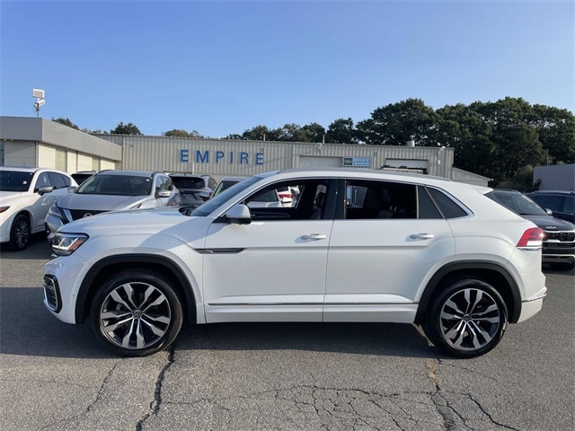 Used 2022 Volkswagen Atlas Cross Sport SEL Premium R-Line with VIN 1V2FE2CA5NC205443 for sale in New Bedford, MA