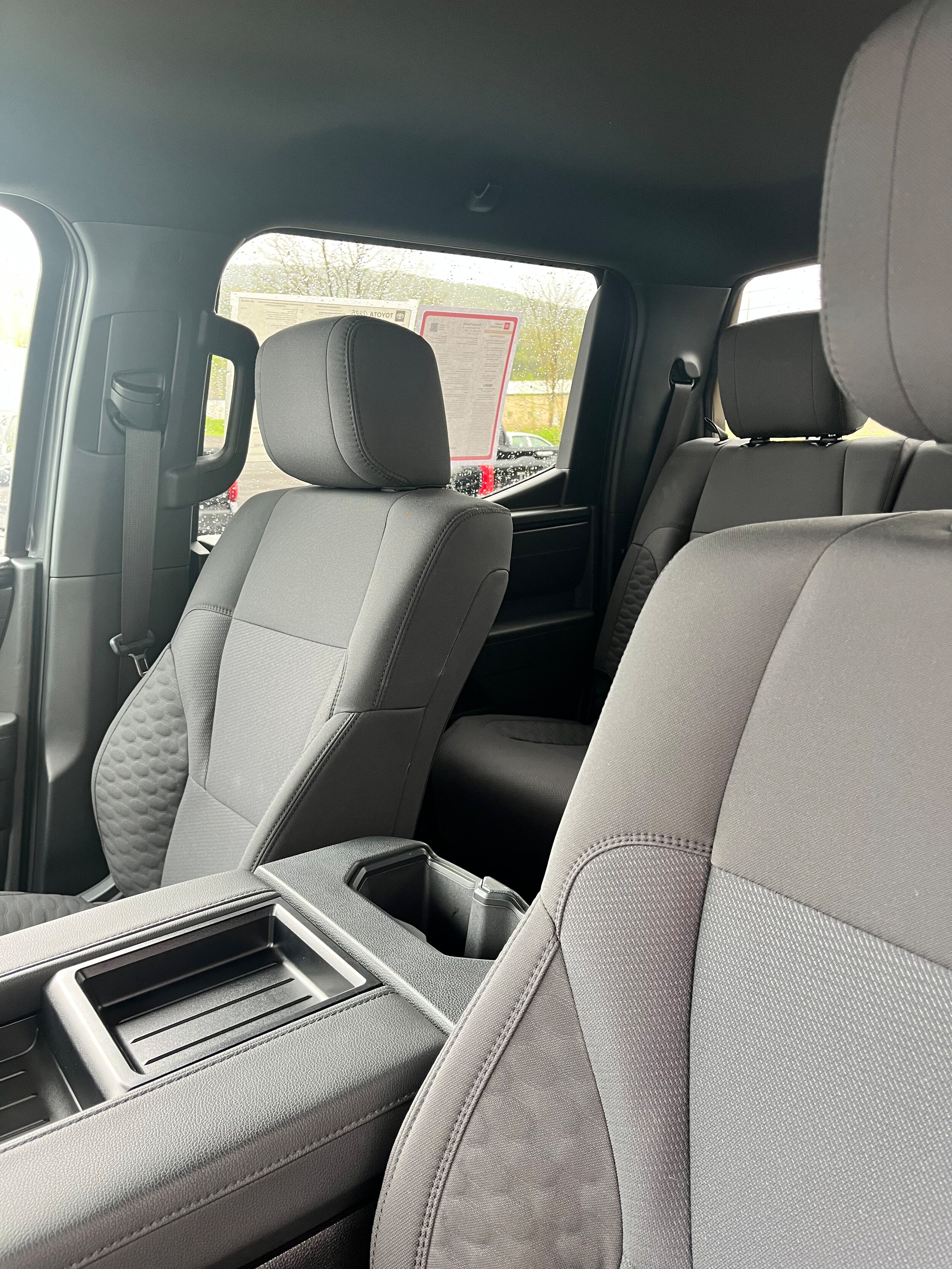 2025 Toyota Tundra SR5 - Photo 17