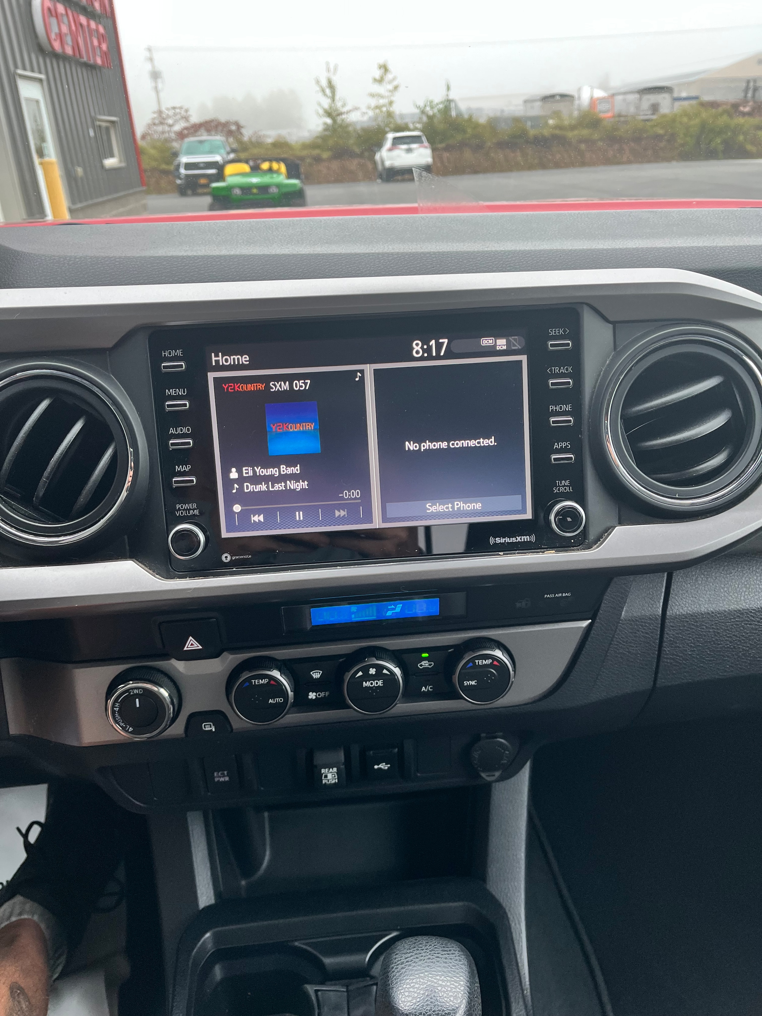 2022 Toyota Tacoma SR5 - Photo 9