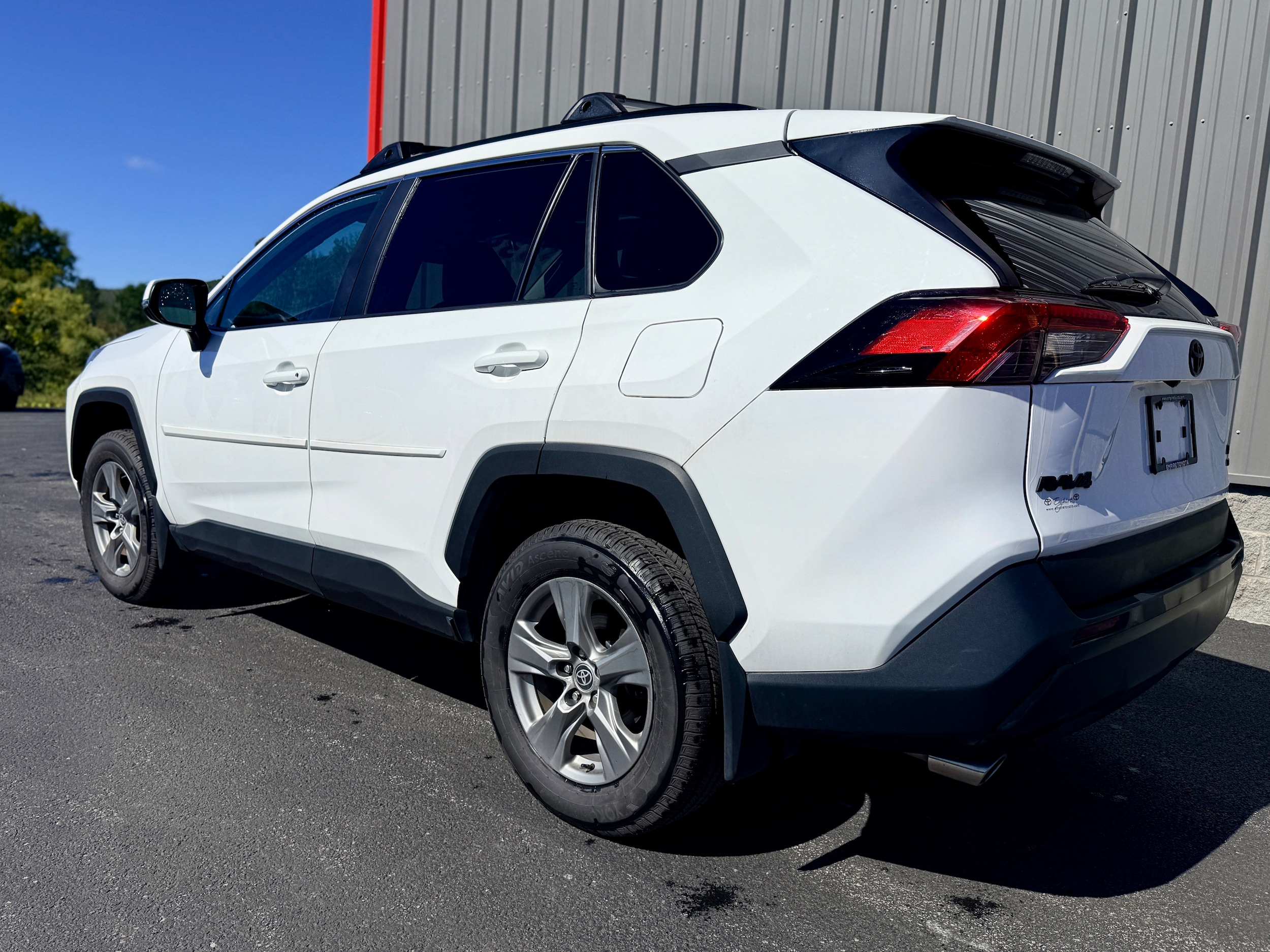 2023 Toyota RAV4 XLE - Photo 34