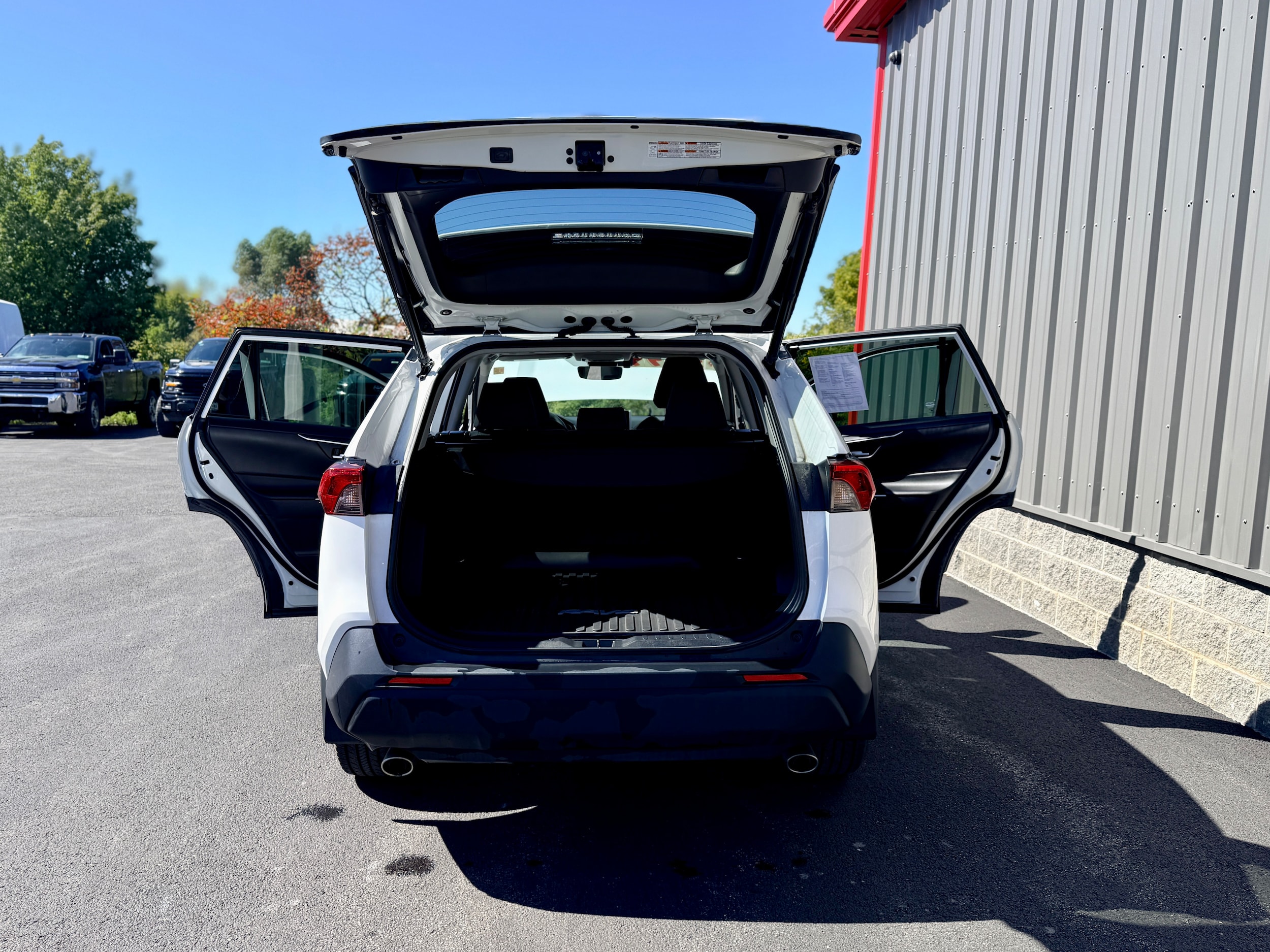 2023 Toyota RAV4 XLE - Photo 44