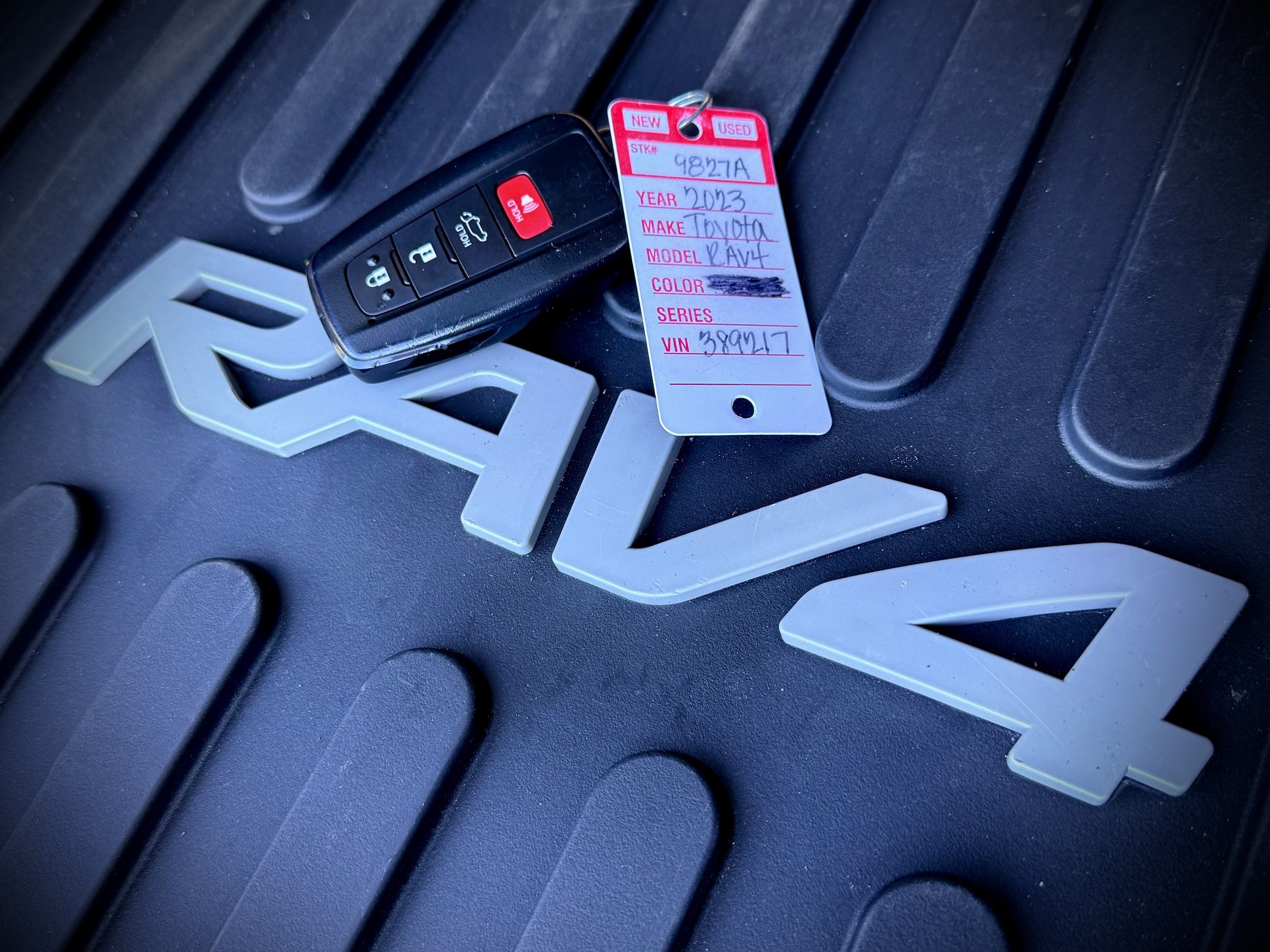 2023 Toyota RAV4 XLE - Photo 48