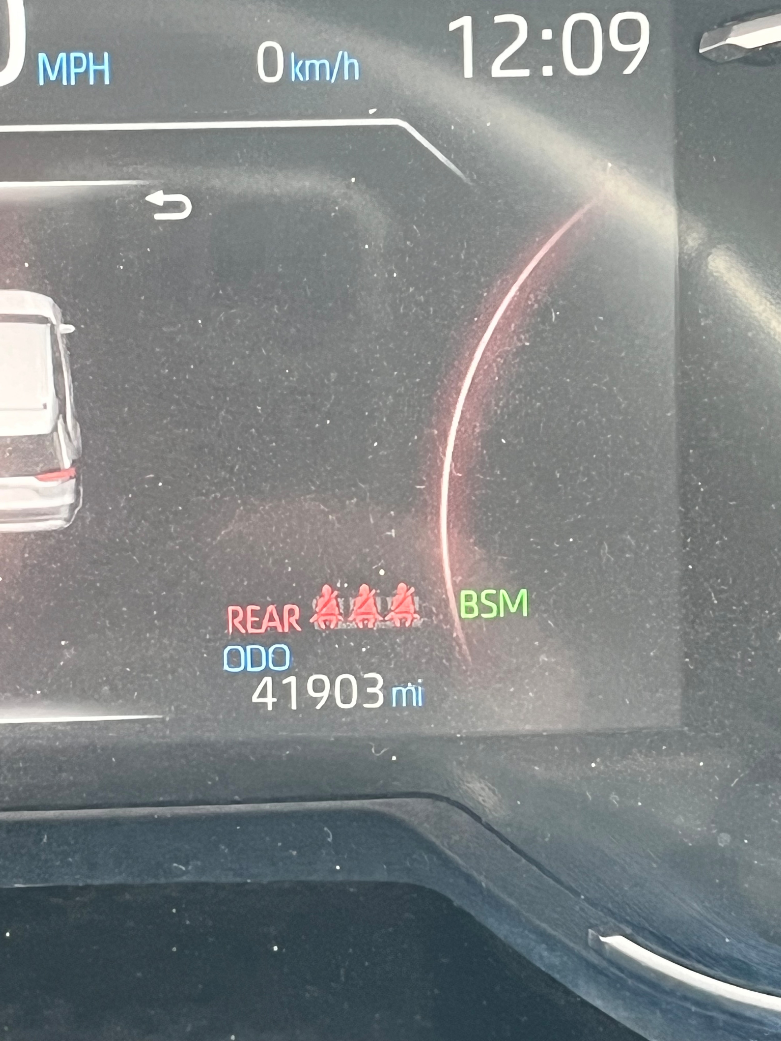 2023 Toyota RAV4 XLE - Photo 7