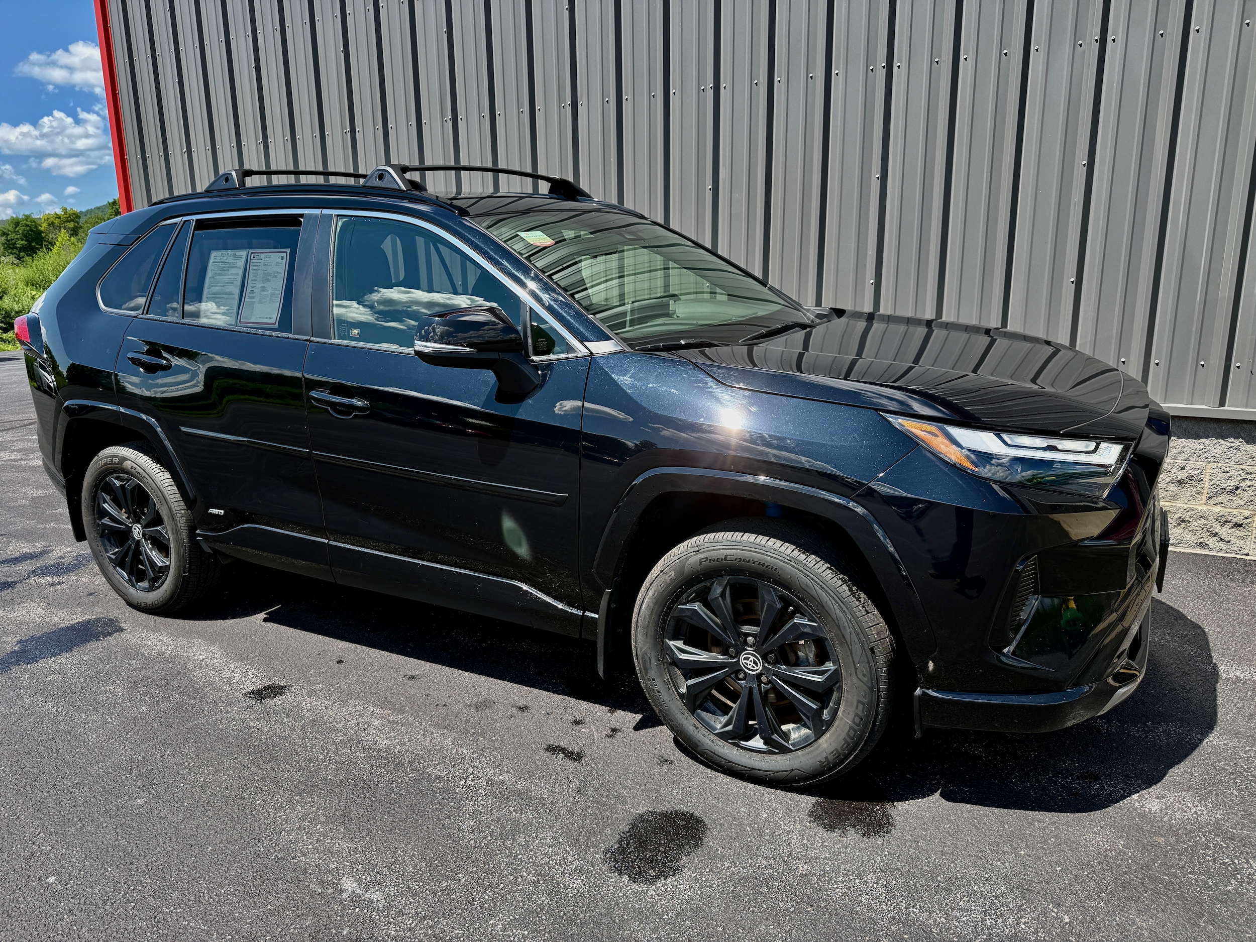 2022 Toyota RAV4 Hybrid SUV 