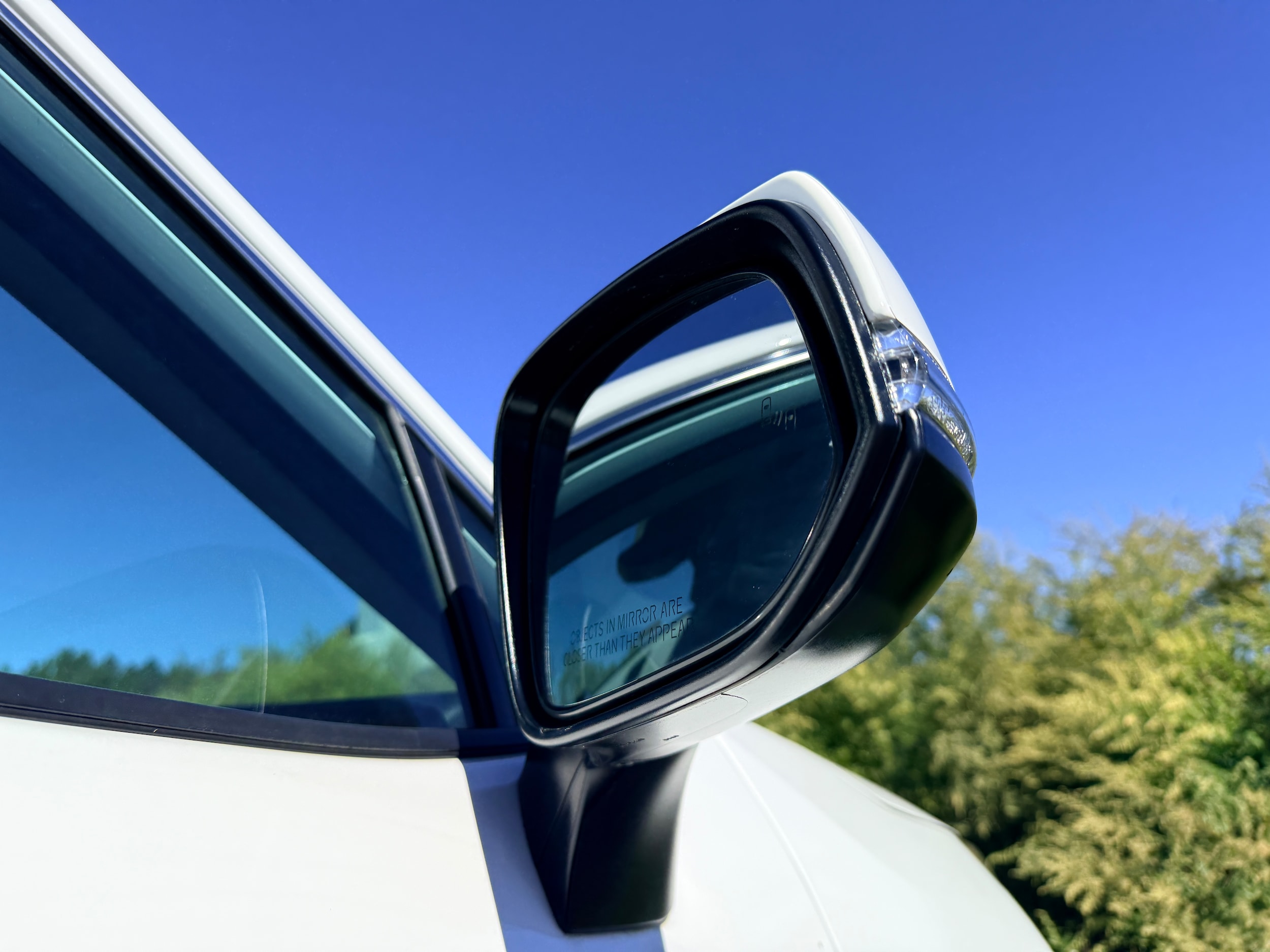 2023 Toyota RAV4 XLE - Photo 25