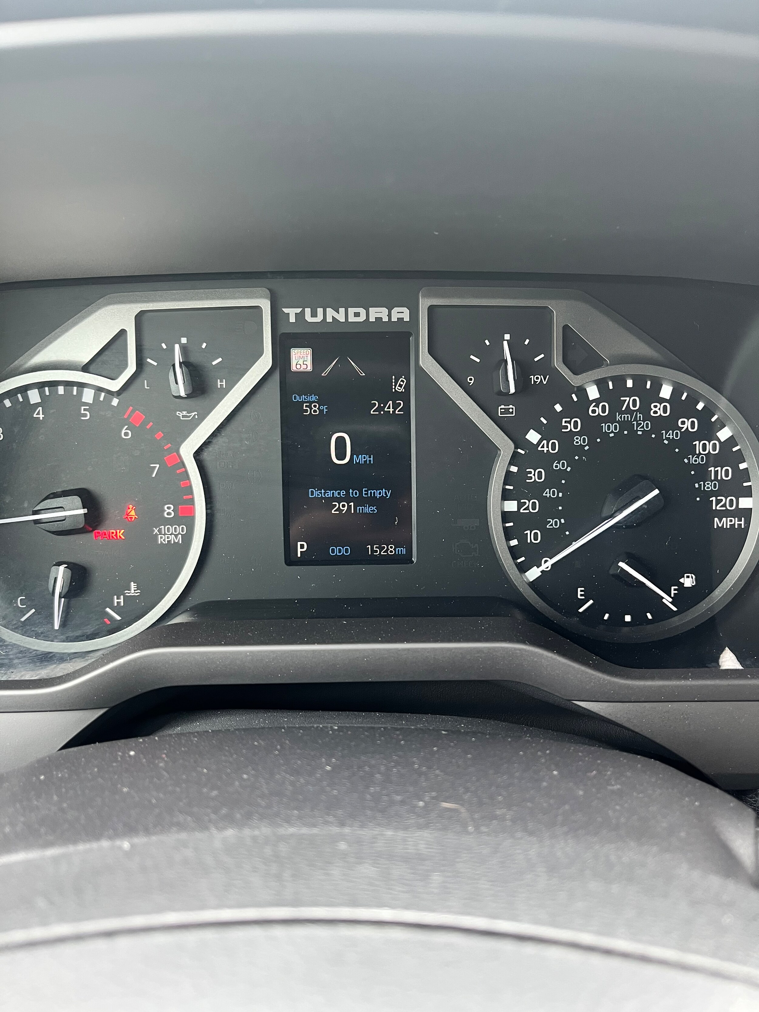 2025 Toyota Tundra SR5 - Photo 20