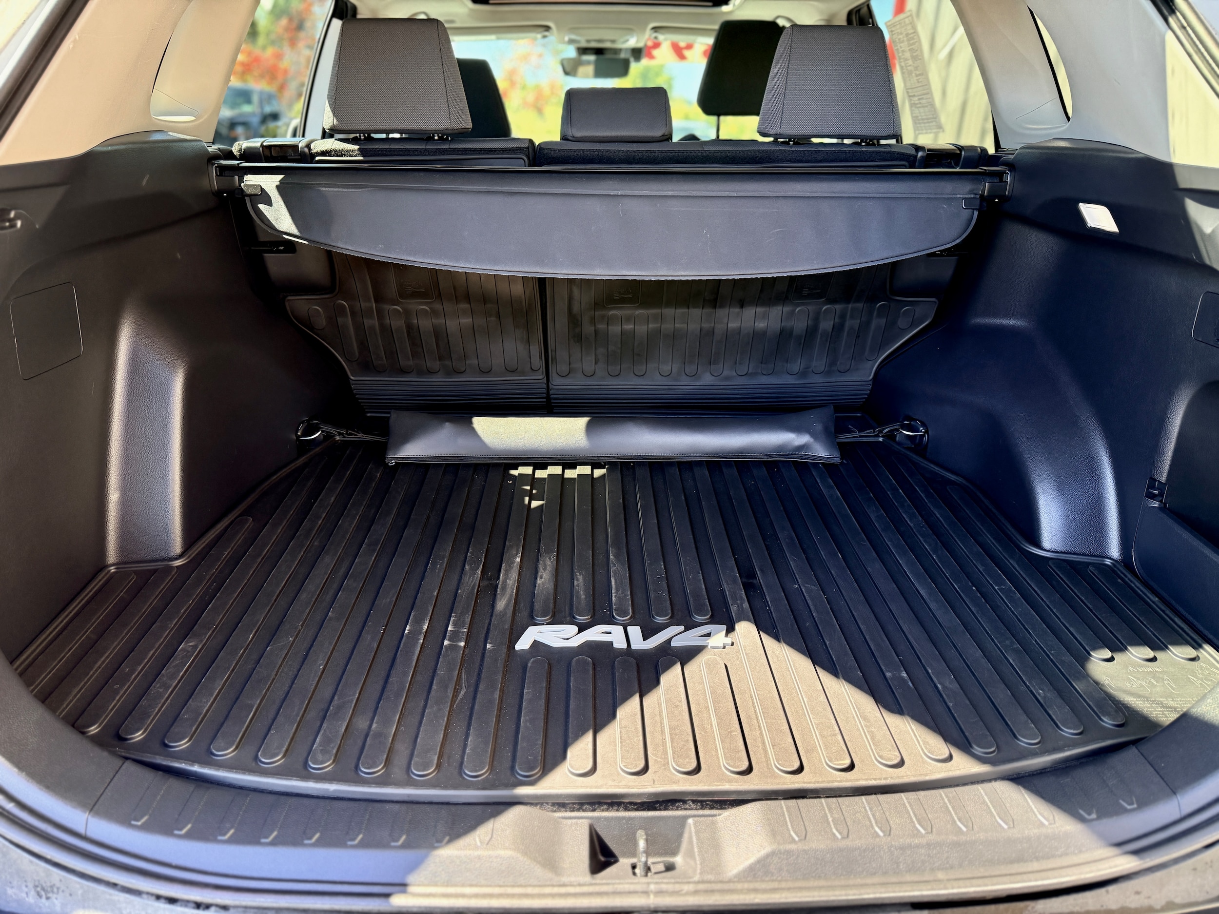 2023 Toyota RAV4 XLE - Photo 22