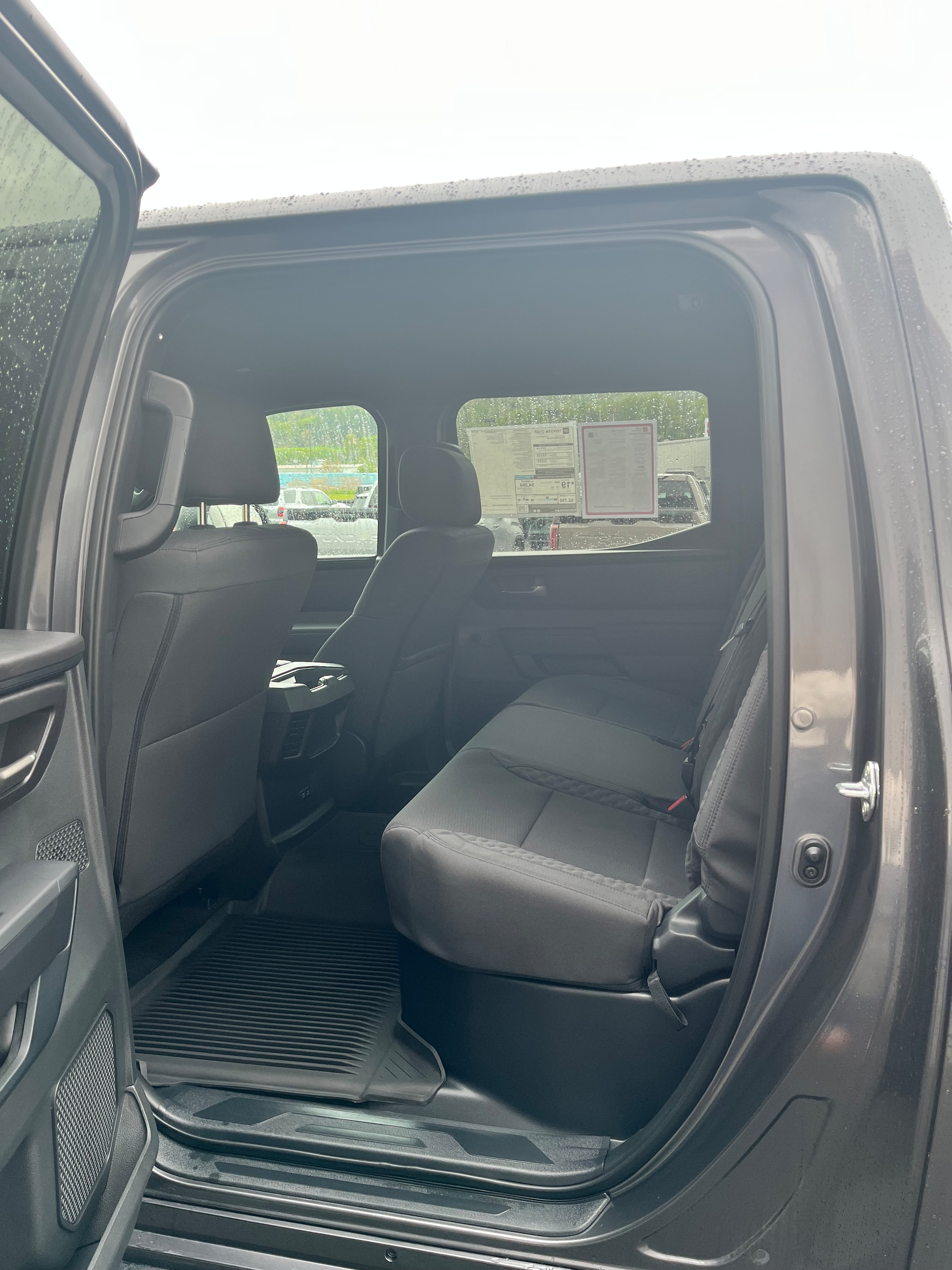 2025 Toyota Tundra SR5 - Photo 12