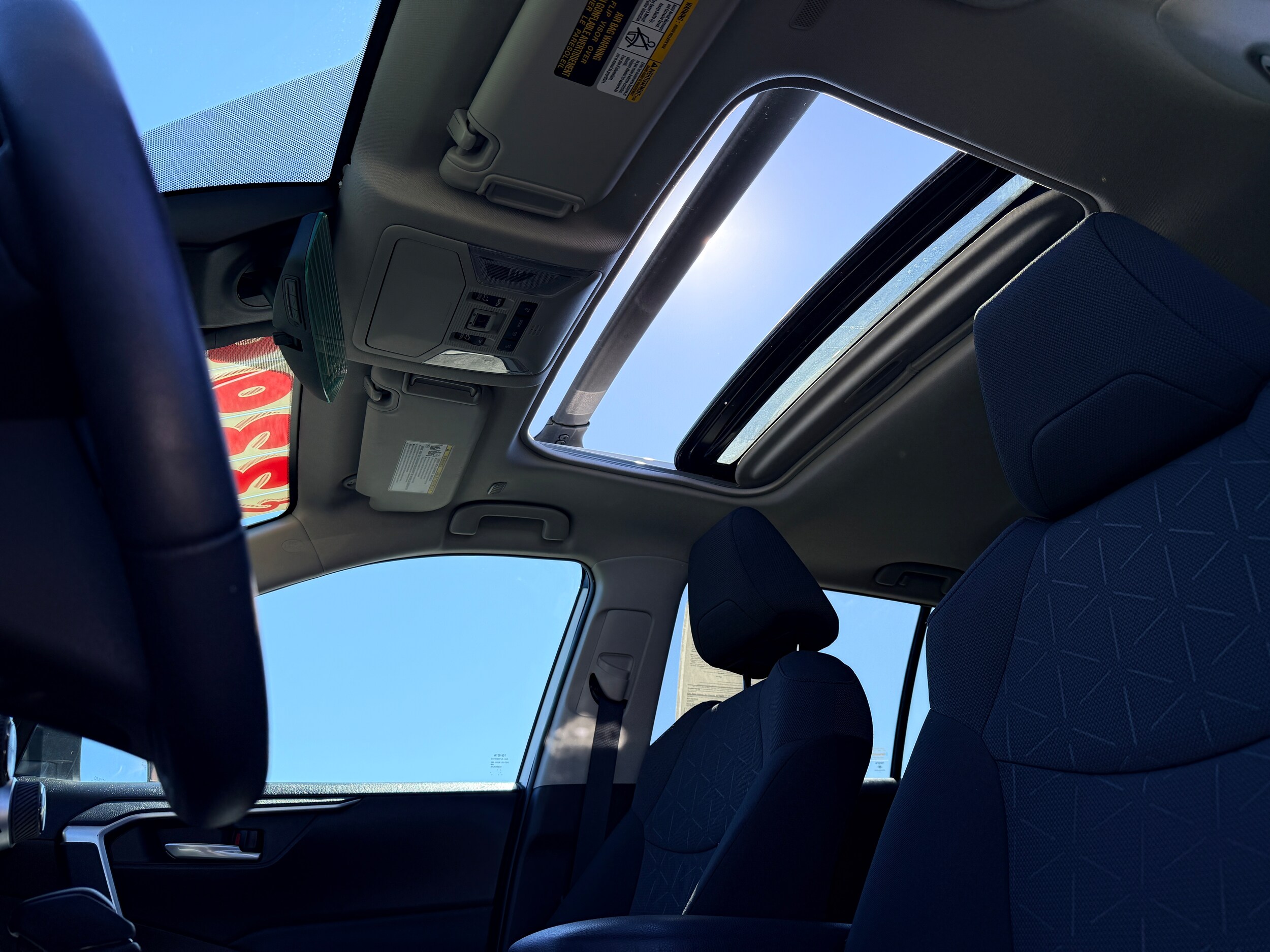 2023 Toyota RAV4 XLE - Photo 43