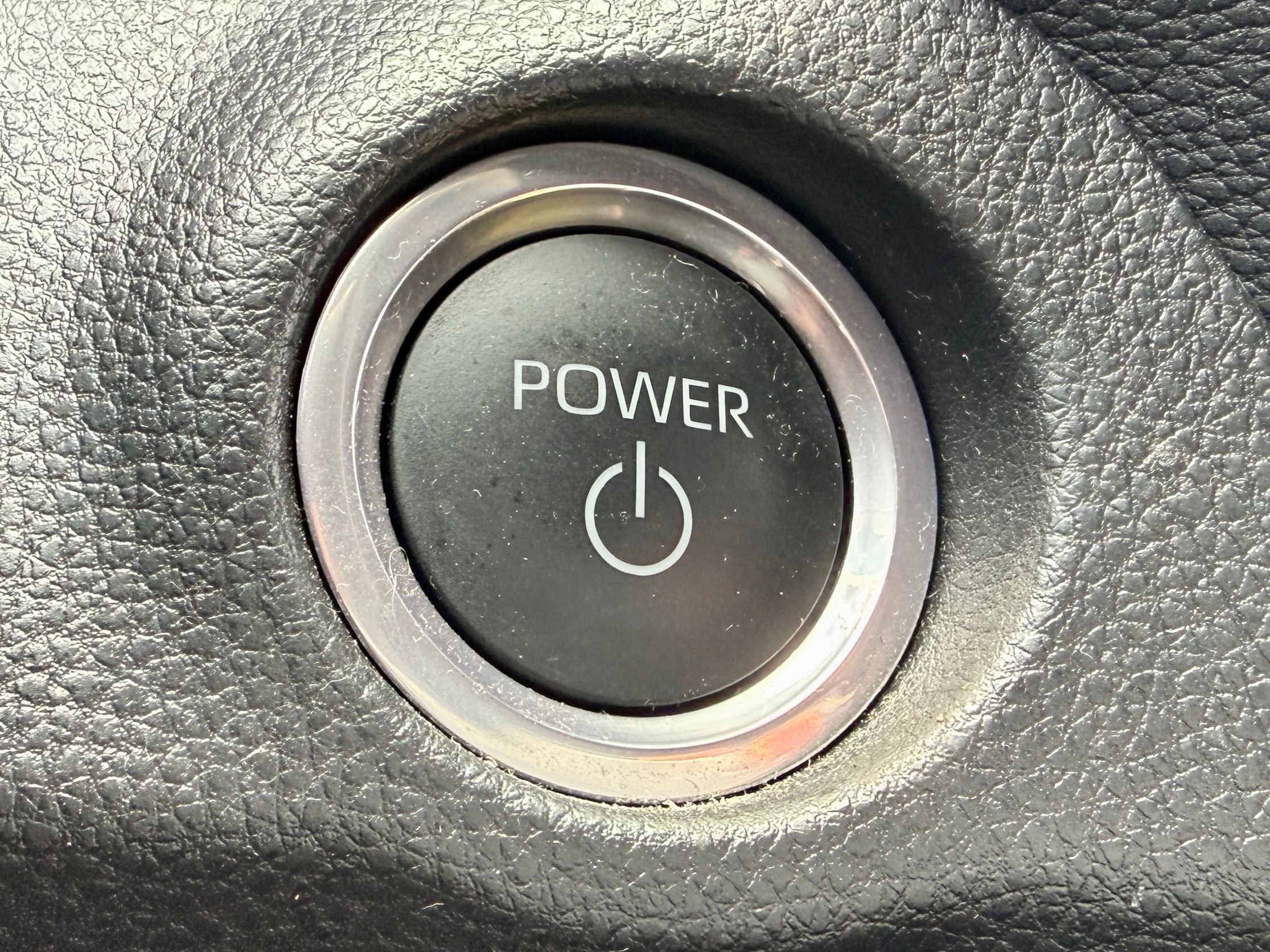 2023 Toyota RAV4 XLE - Photo 38