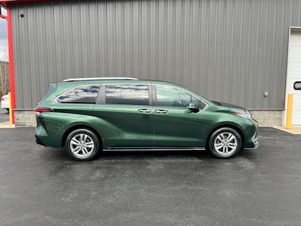 2022 Toyota Sienna Limited 7 Passenger Van Passenger Van