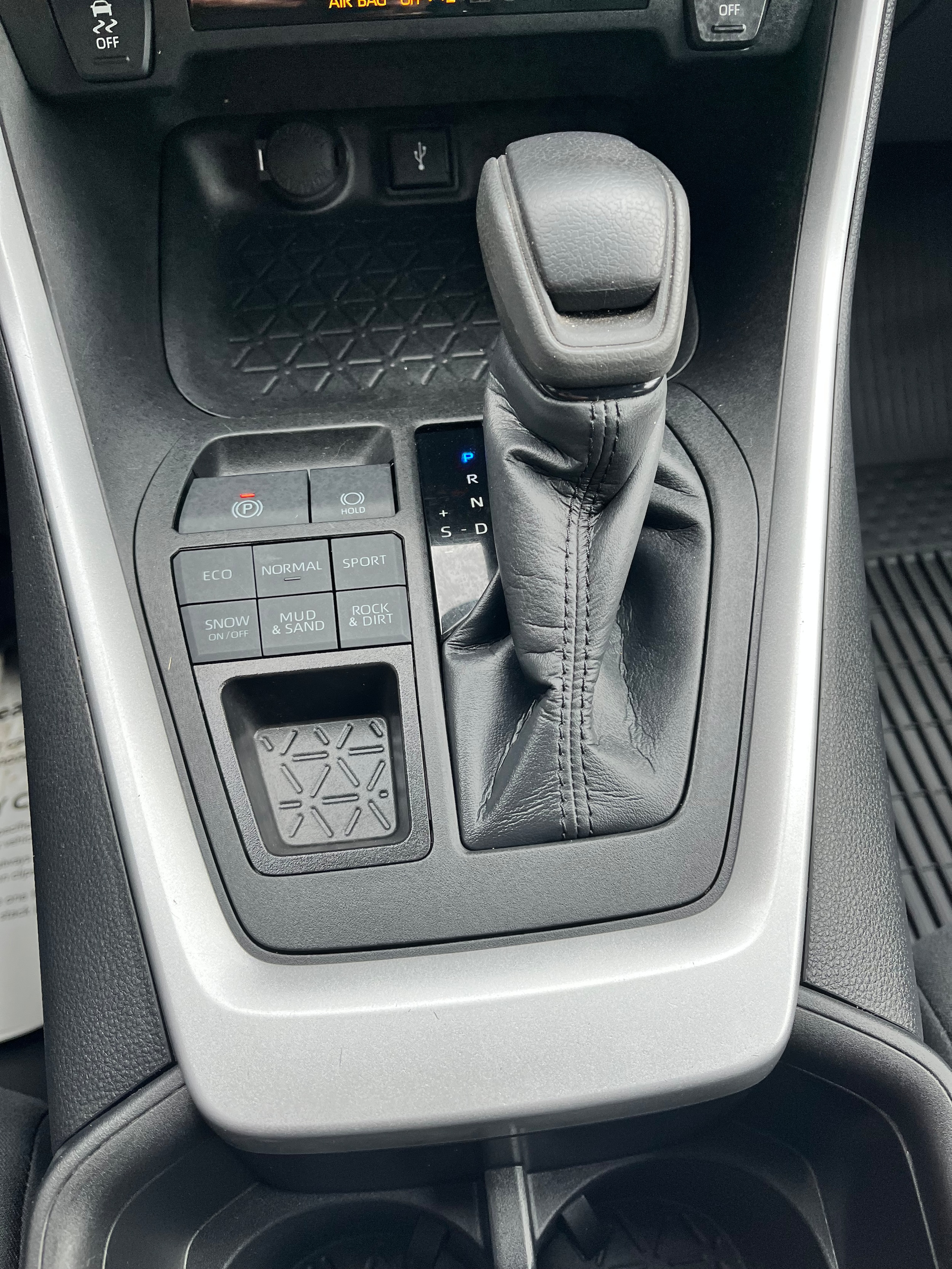 2023 Toyota Sienna XLE - Photo 6