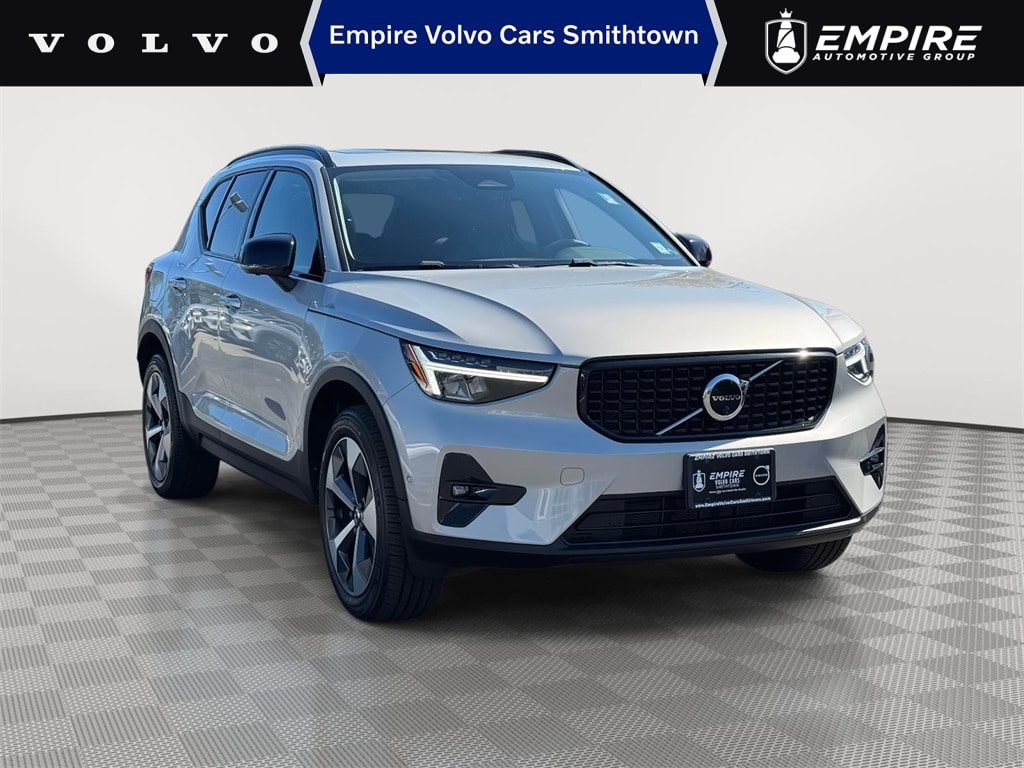 2023 Volvo XC40 SUV  2023 Volvo XC40 SUV