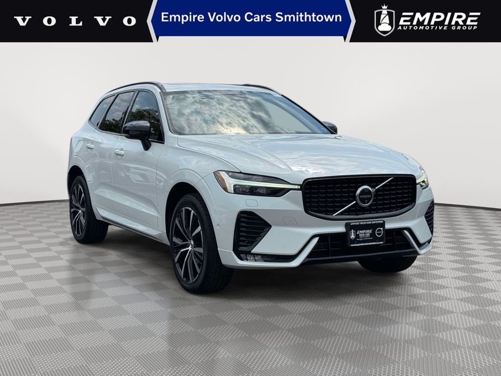 2024 Volvo XC60 B5 Plus Dark Theme AWD's photo