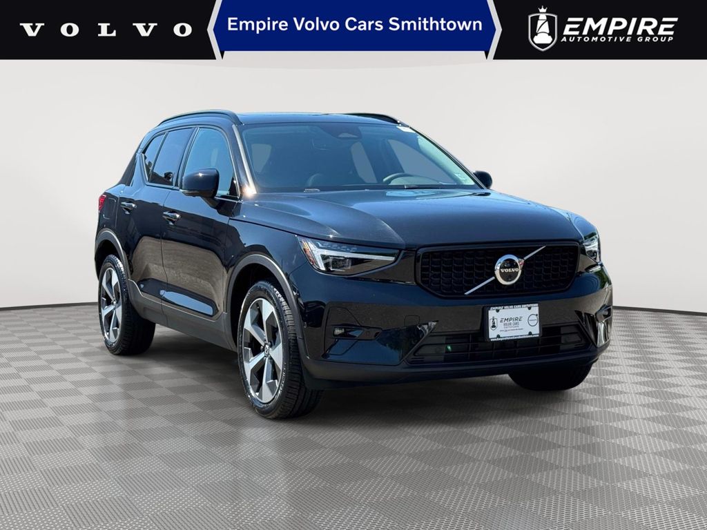 2026 Volvo XC40