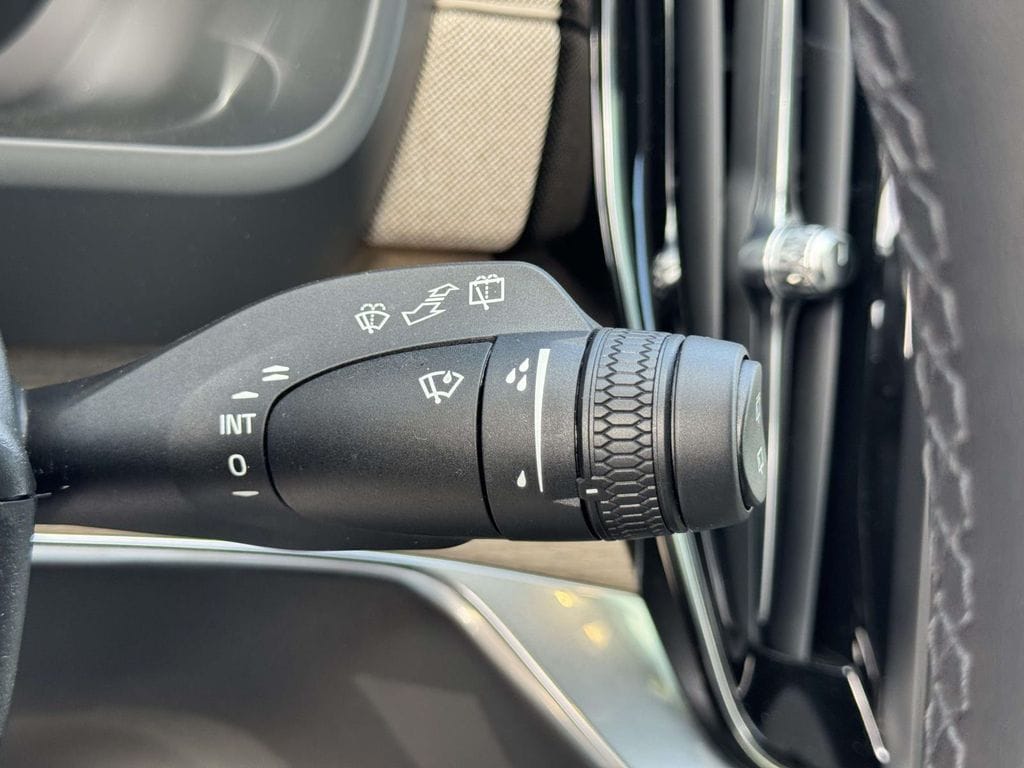 2026 Volvo XC90 Plus - Photo 25