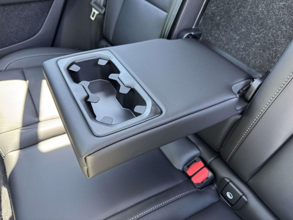 2026 Volvo XC40 Plus - Photo 13