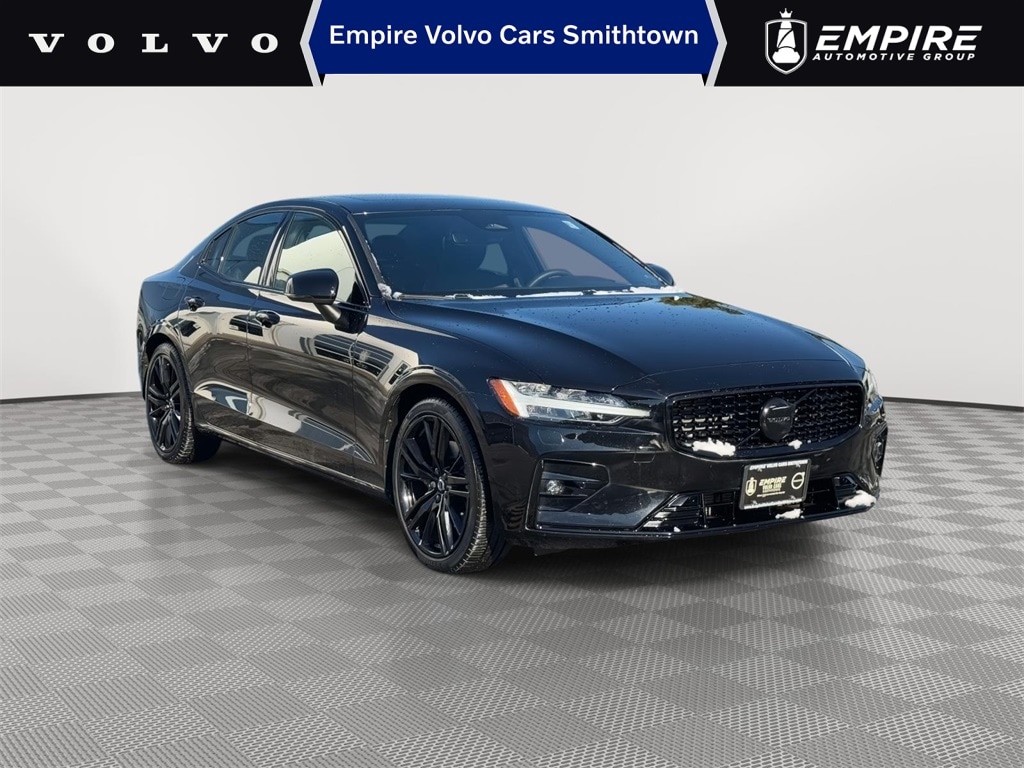 2023 Volvo S60 Plus's photo