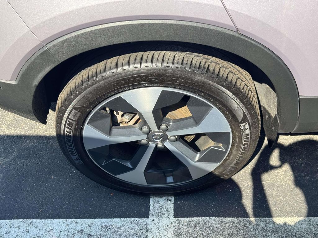2026 Volvo XC40 Plus - Photo 6