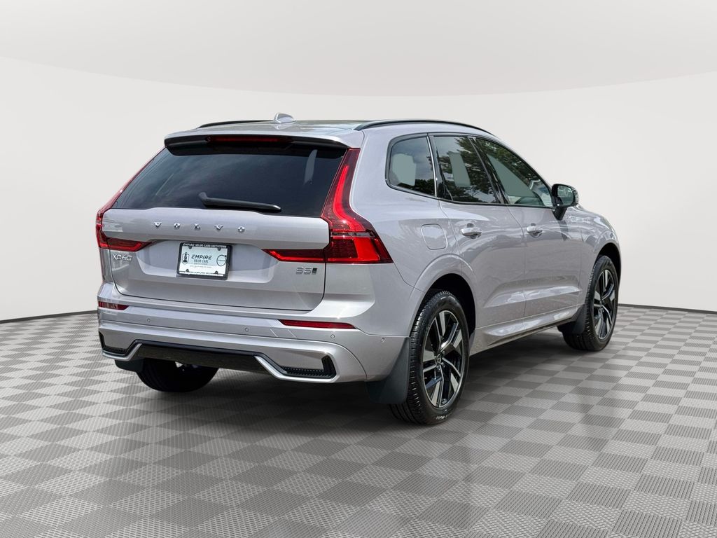 2026 Volvo XC60 Plus - Photo 4