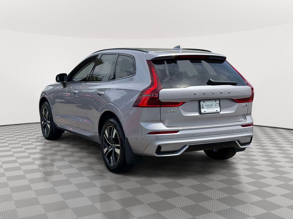 2026 Volvo XC60 Plus - Photo 5