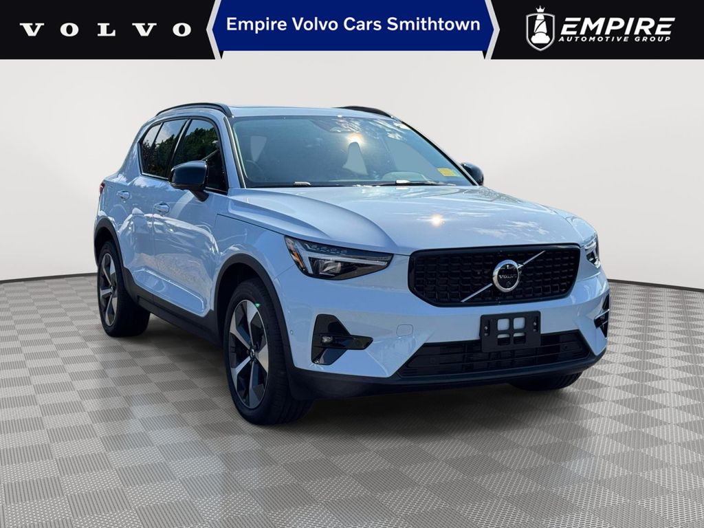 2026 Volvo XC40