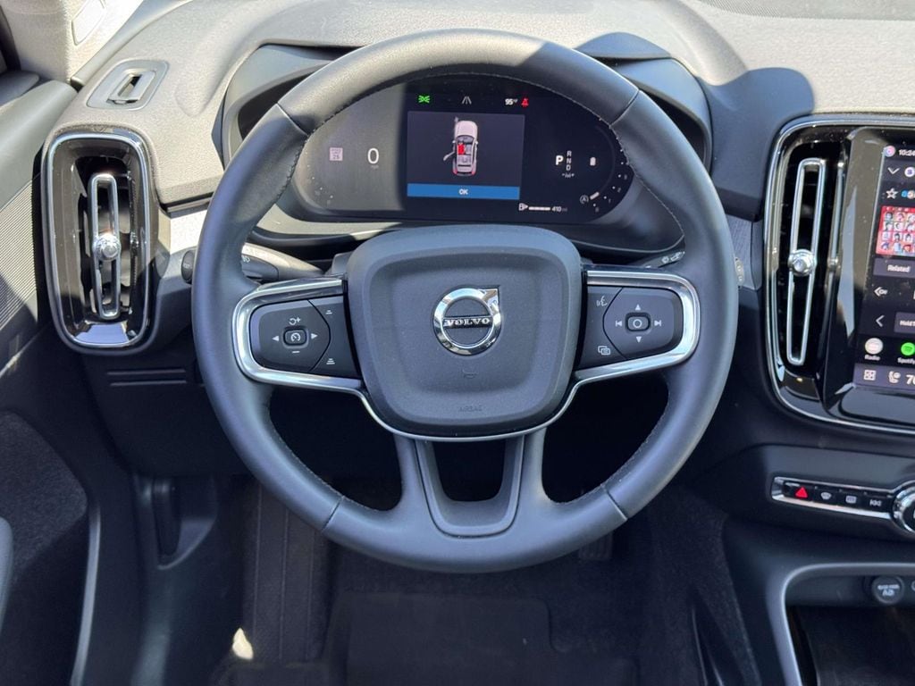 2026 Volvo XC40 Plus - Photo 15