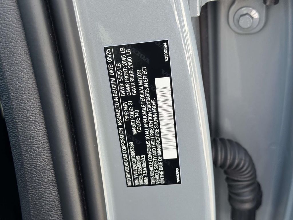 2026 Volvo XC40 Plus - Photo 19