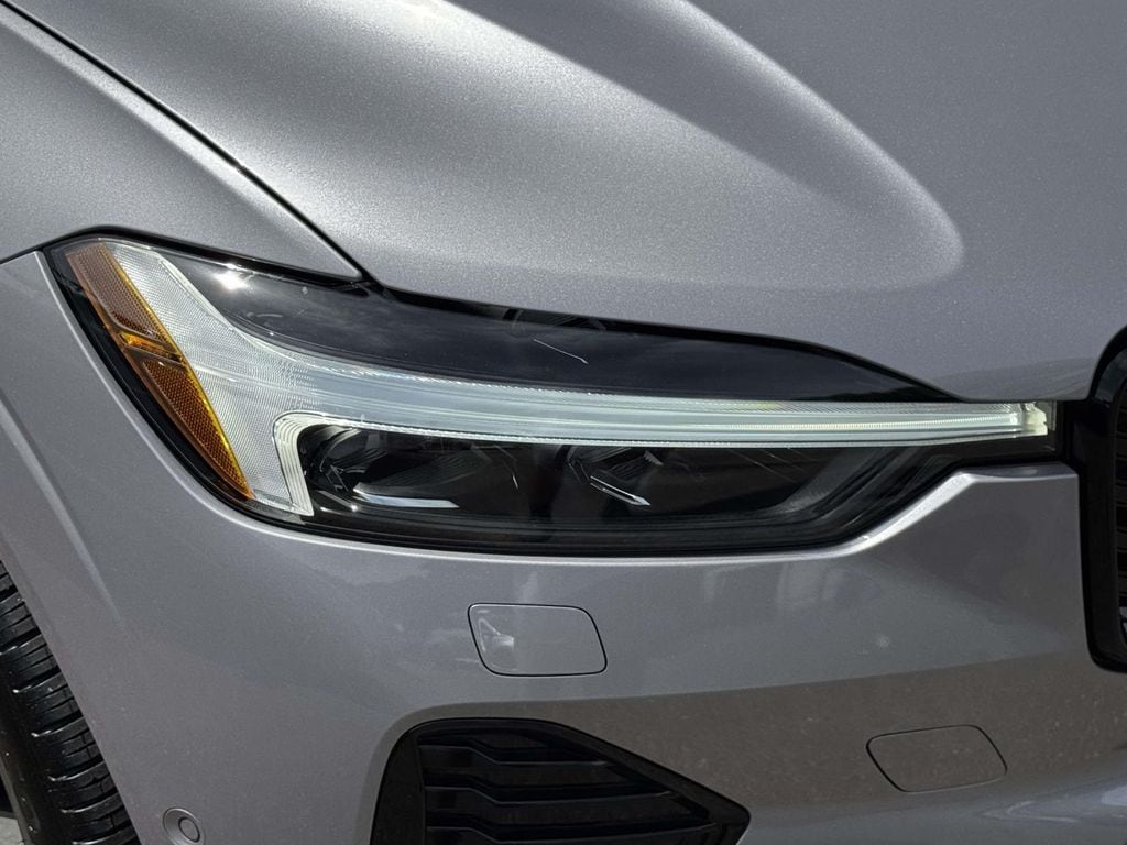 2026 Volvo XC60 Plus - Photo 11