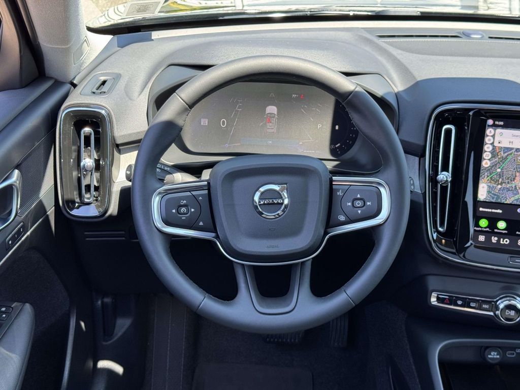 2026 Volvo XC40 Plus - Photo 15