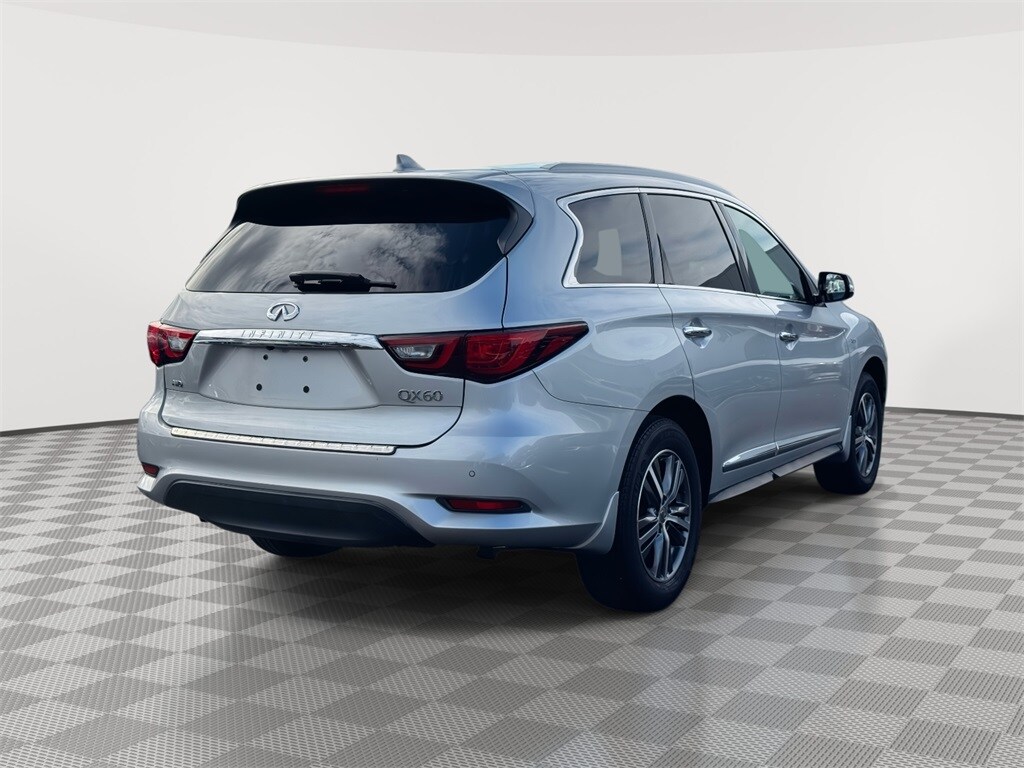 2020 Infiniti QX60 Luxe photo 2