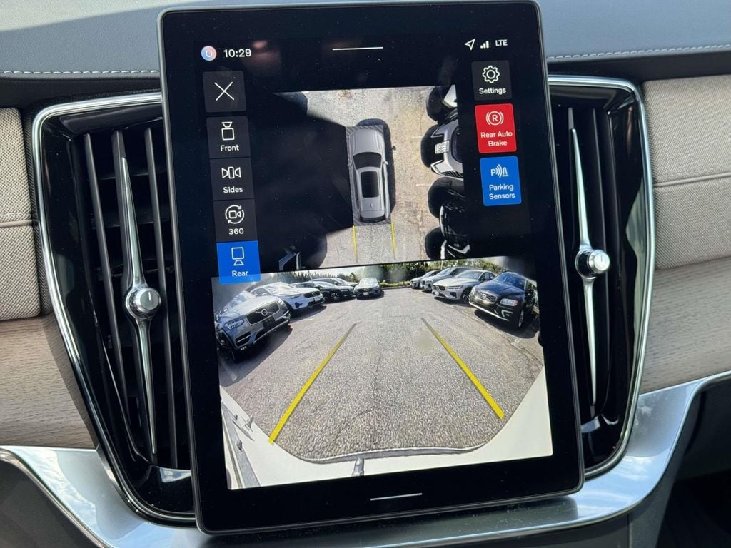 2026 Volvo XC90 Plus - Photo 29