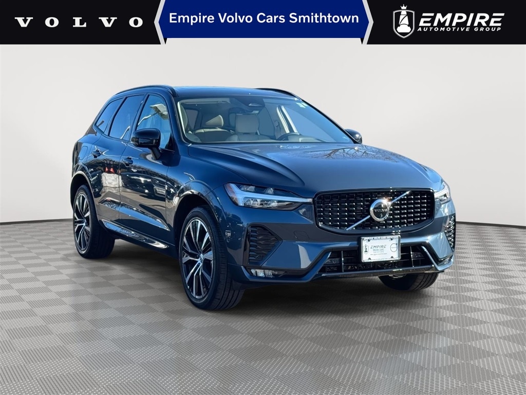 2023 Volvo XC60 Plus's photo