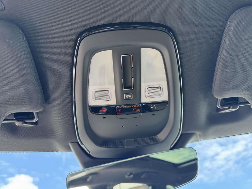 2026 Volvo XC90 Plus - Photo 33
