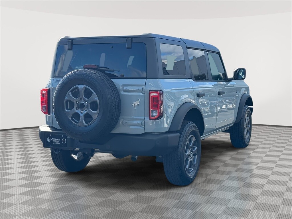 2024 Ford Bronco Big Bend photo 2