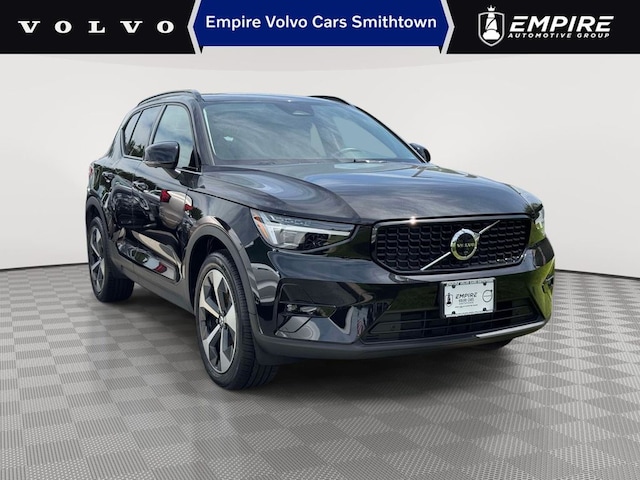 2026 Volvo XC40 B5 Plus SUV