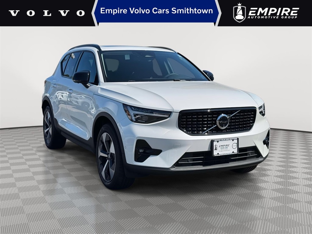 2025 Volvo XC40 SUV  2025 Volvo XC40 SUV