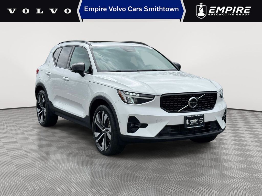 2024 Volvo XC40