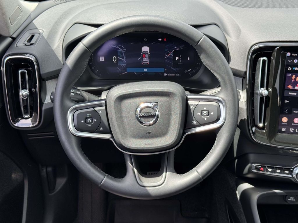 2026 Volvo XC40 Plus - Photo 15