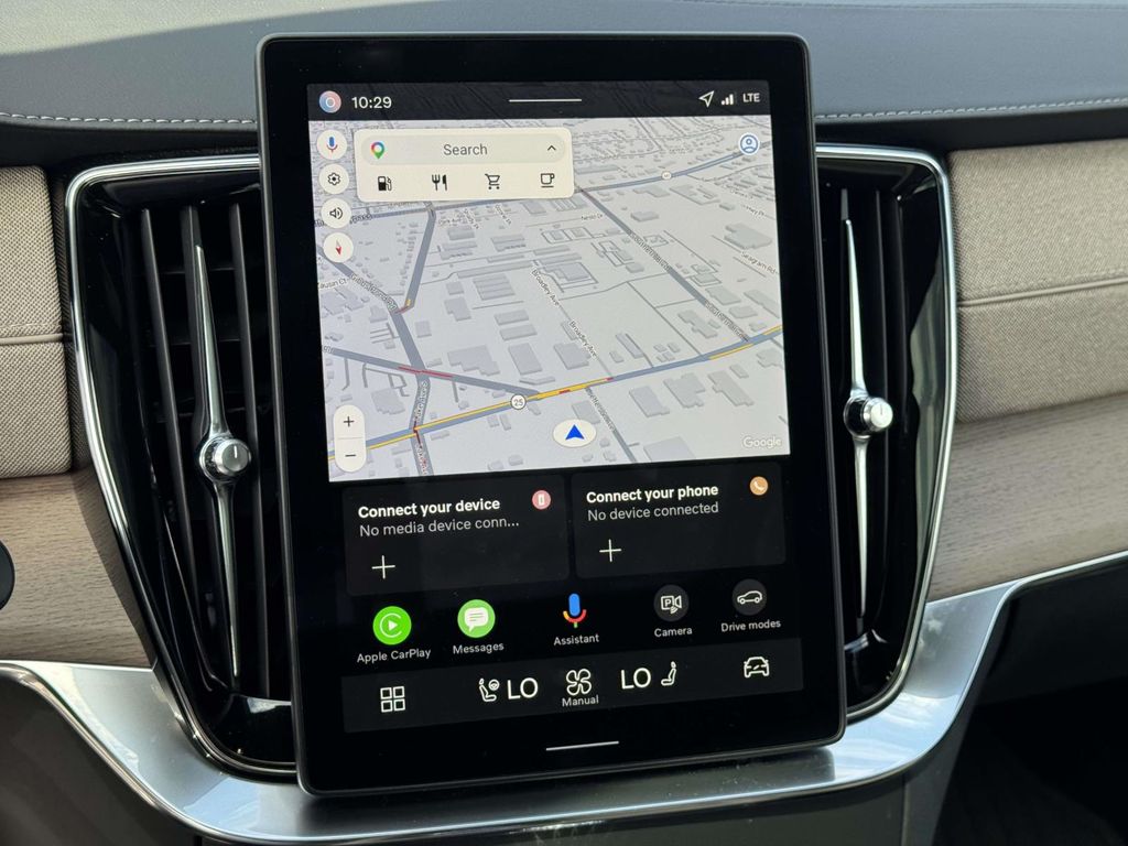 2026 Volvo XC90 Plus - Photo 28