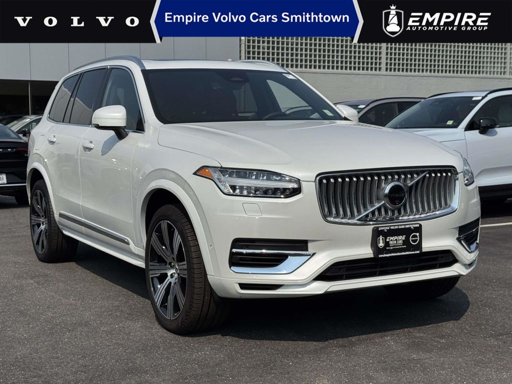 2025 Volvo XC90 Plug-In Hybrid