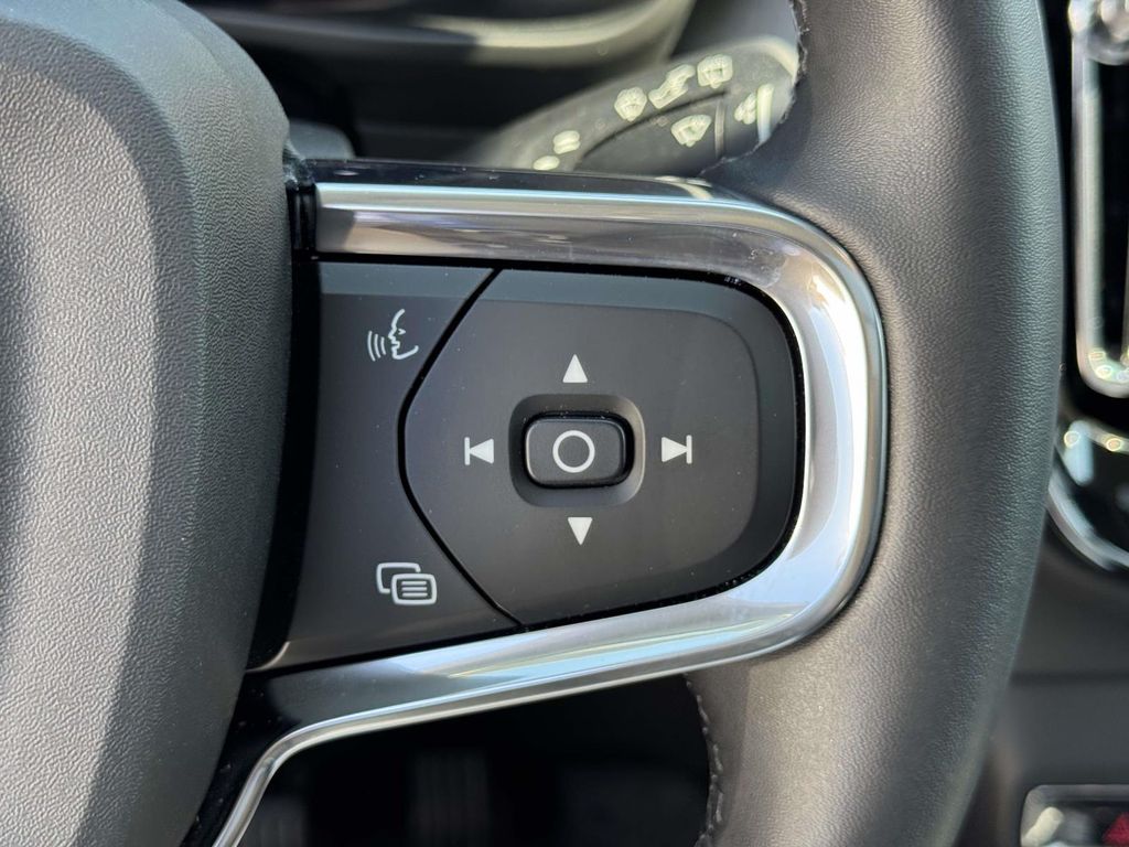 2026 Volvo XC40 Plus - Photo 23