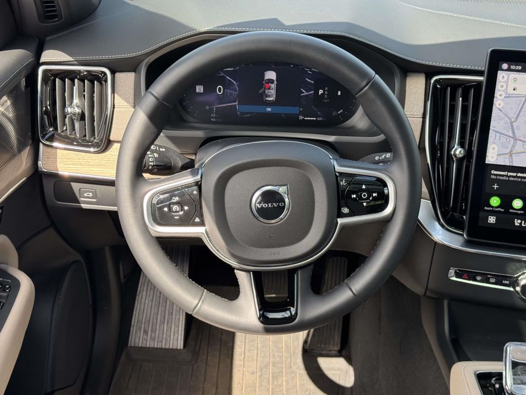 2026 Volvo XC90 Plus - Photo 15
